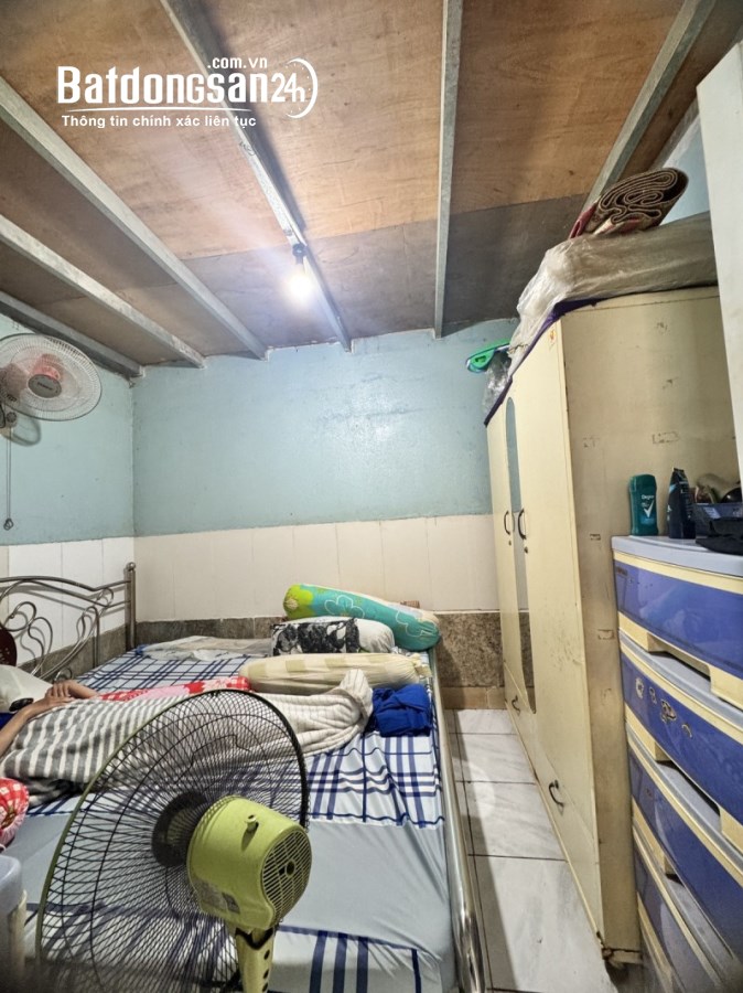 Bán Nhà C4 giá 1,75 Tỷ, Tiện xây mới, 4x13.6m Lê Văn Lương