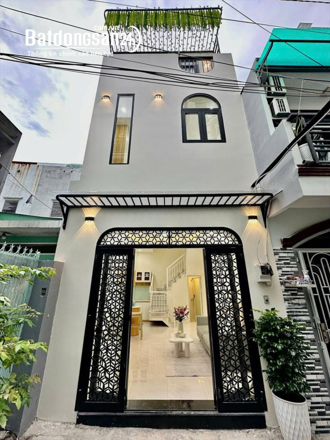 Bán NR 4PN, 3WC, 33m2, đẹp xuất sắc tại Phạm Văn Hai, Q.Tân Bình, HCM