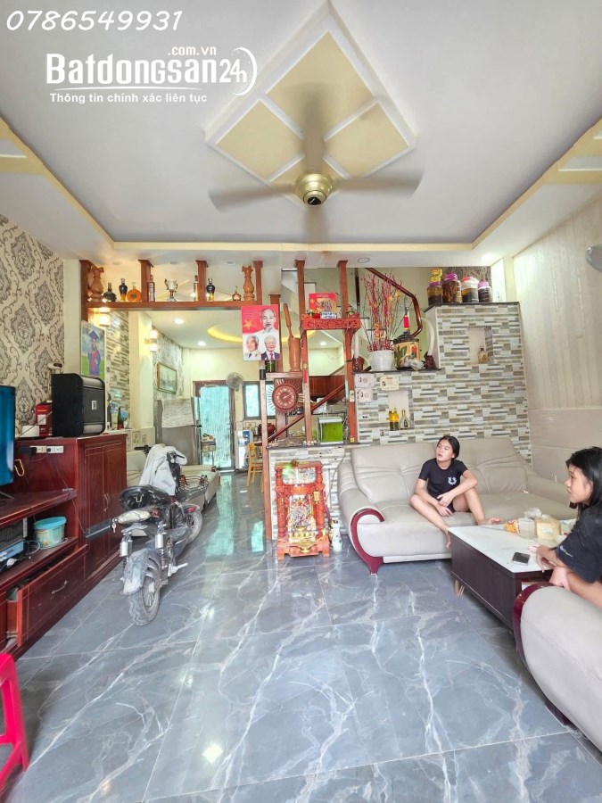 Bán nhà 75m2 ngay Cao Đẳng Công Thương  Đỗ Xuân Hợp, Phước Long