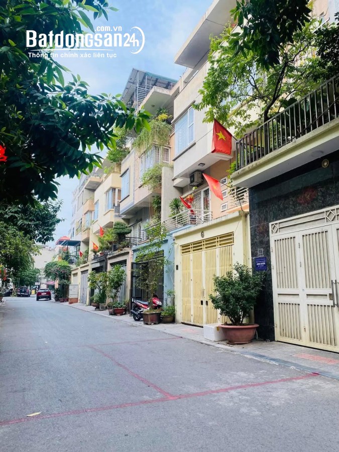 Bán nhà mặt tiền Đường Hà Cầu, Phường Phú La, Quận Hà Đông ,sát metro và quận ủy