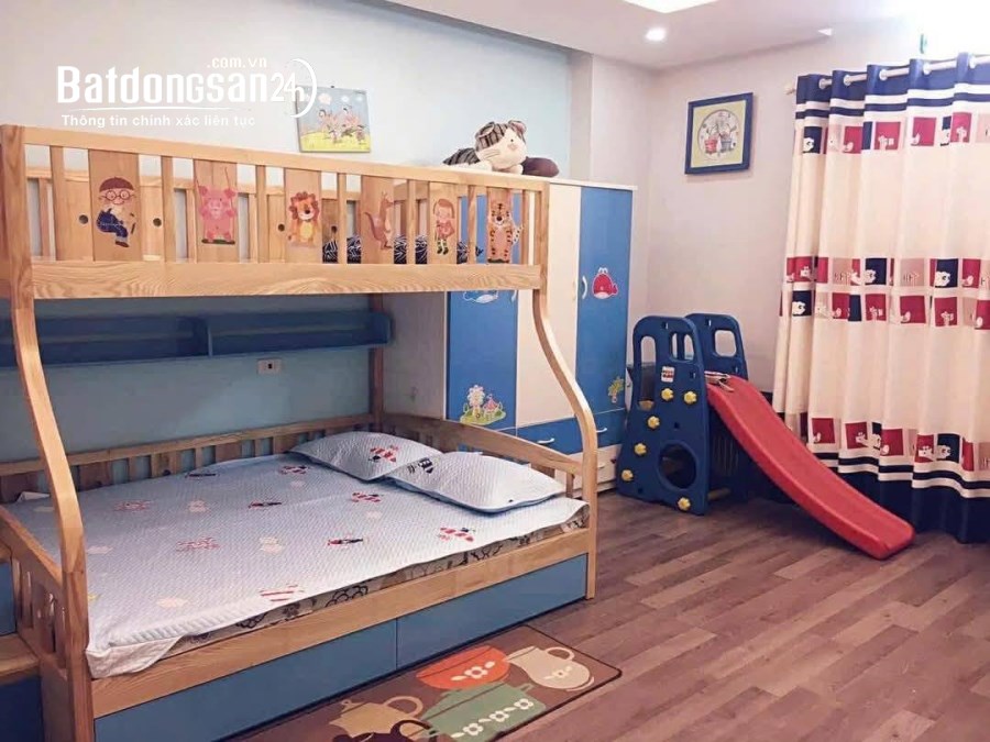 Bán nhà mặt tiền Đường Hà Cầu, Phường Phú La, Quận Hà Đông ,sát metro và quận ủy