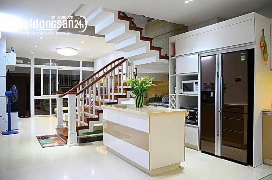 Bán nhà mặt tiền Đường Hà Cầu, Phường Phú La, Quận Hà Đông ,sát metro và quận ủy