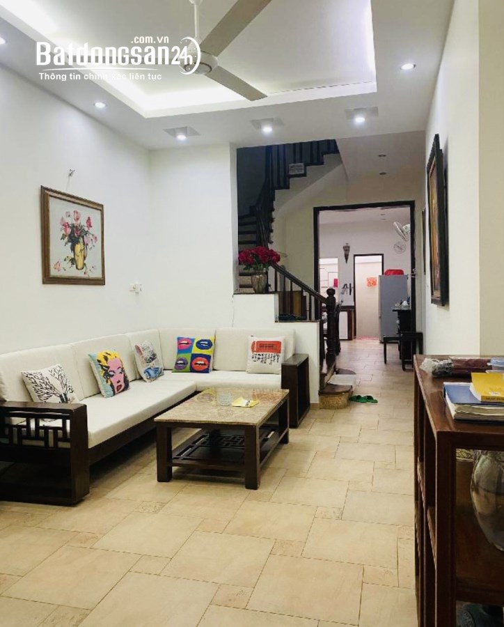 Bán Nhà 4 Tầng- Gần Phố Nguyễn Khánh Toàn- 45m- 9,x Tỷ (x Tiểu Học)