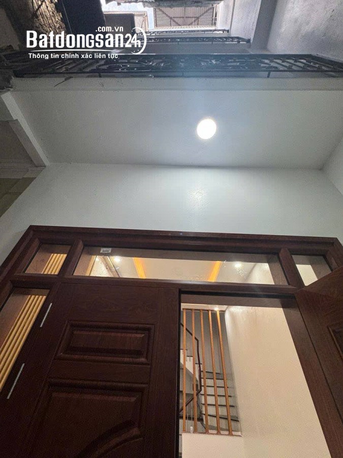 NHÀ ĐẸP CẦU GIẤY - CÁCH Ô TÔ VÀI BƯỚC - FULL NỘI THẤT - 35M2 - 5 TẦNG - 7,5 TỶ