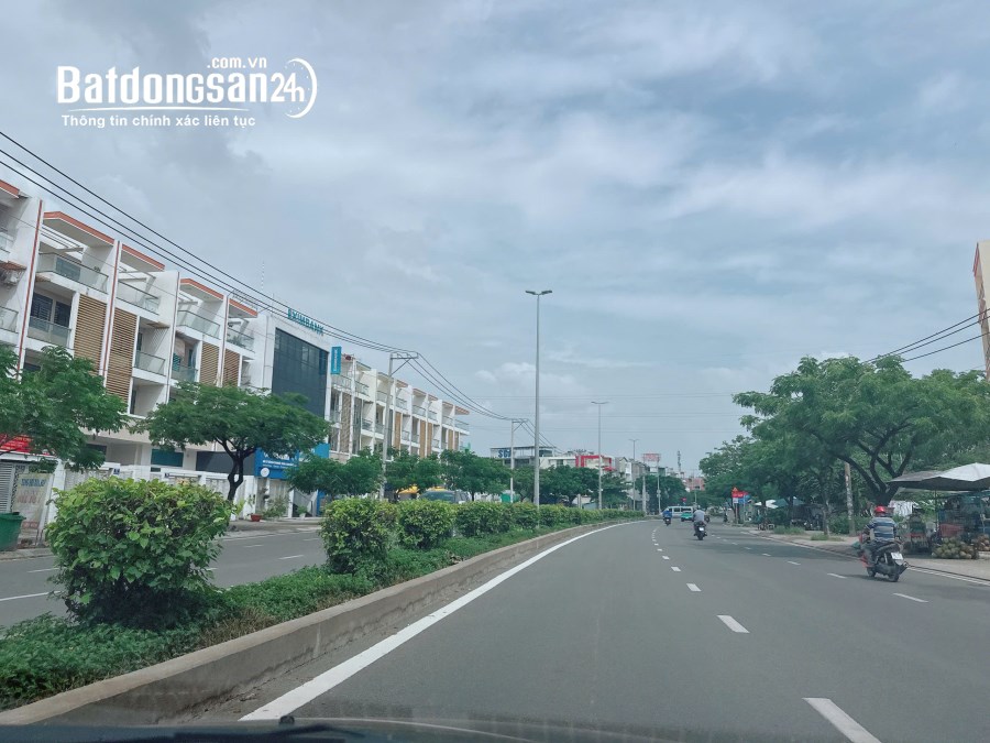 Tôi cần bán nền đất Nhà Phố mặt tiền Phạm Hùng thuộc KDC T30 Bình Chánh