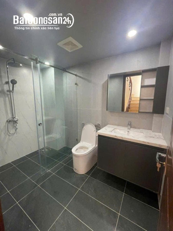 BÁN NHÀ LÁNG HẠ ĐỐNG ĐA KINH DOANH GẦN PHỐ NGÕ THÔNG DT 38M 5TẦNG 14.3TỶ