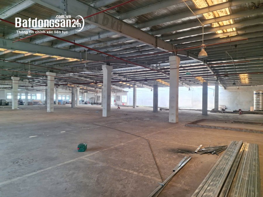 Cho thuê 2700m2 ở tầng 3. Thuê mọi mô hình. Nguyễn Văn Linh