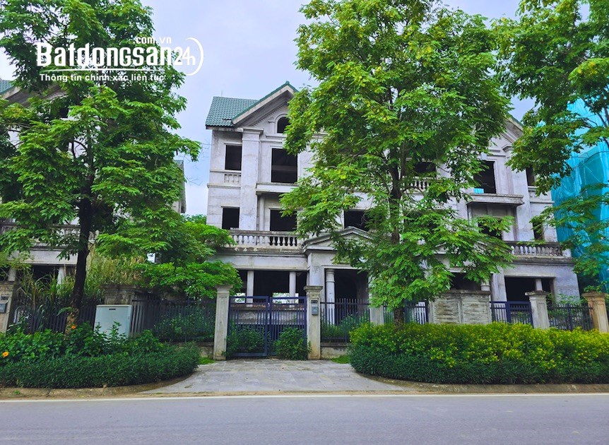 BÁN BIỆT THỰ MẶT HỒ K7 CIPUTRA, DT 331M2. GIÁ 165.7 TỶ - NHÀ THÔ