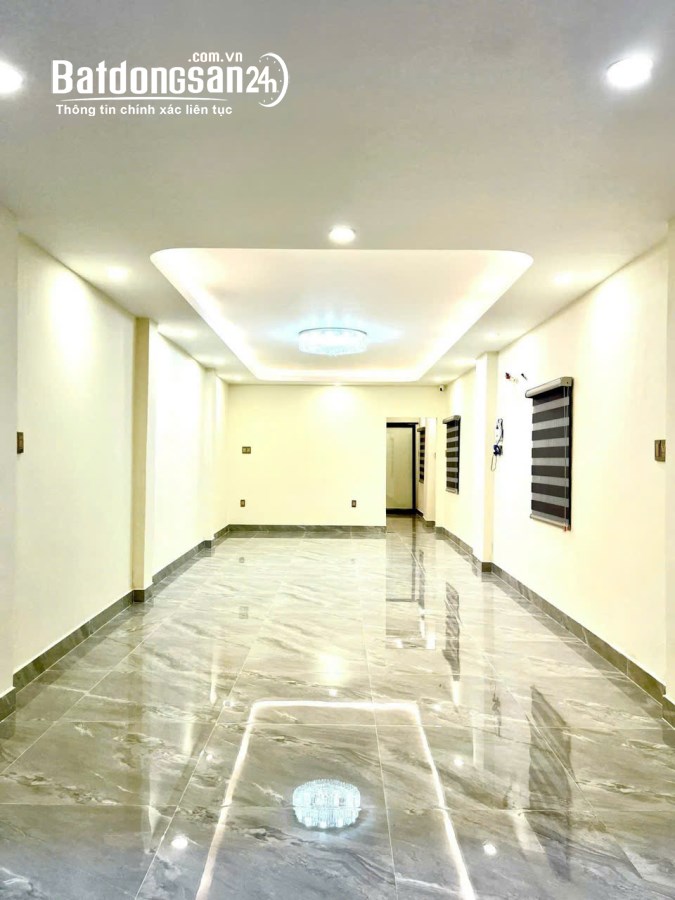 Bán nhà mặt tiền Đường Phan Xích Long, Phường Phú Thọ (Quận 11 cũ), Hồ Chí Minh
