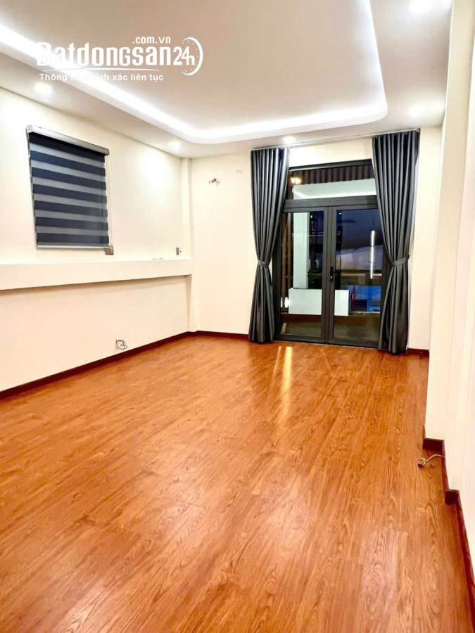 Bán nhà mặt tiền Đường Phan Xích Long, Phường Phú Thọ (Quận 11 cũ), Hồ Chí Minh