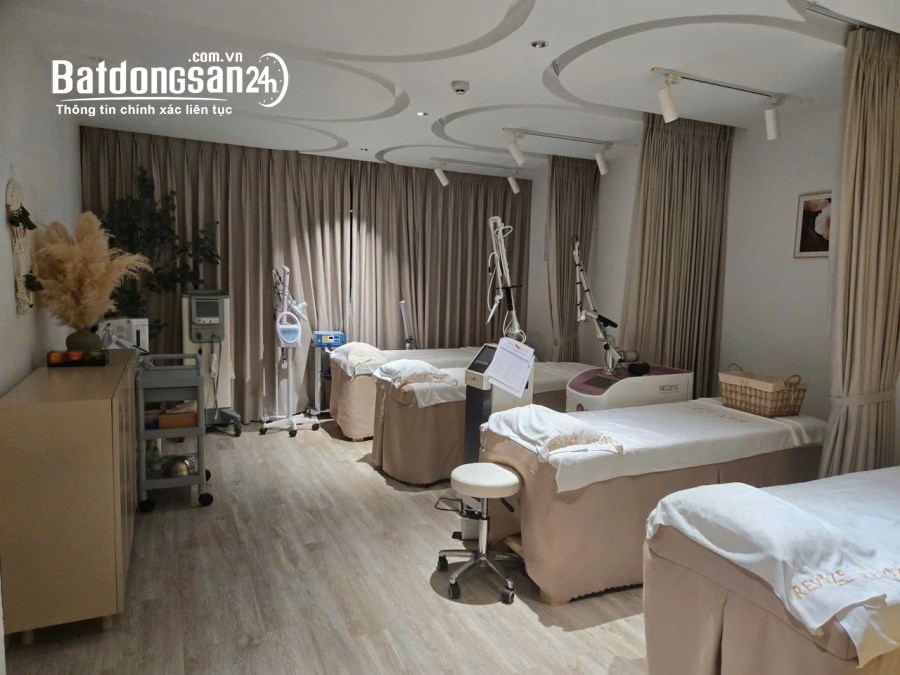 Bán nhà mặt tiền Đường Hoàng Việt, Phường Tân Sơn Nhất (Q Tân Bình cũ), Hồ Chí Minh