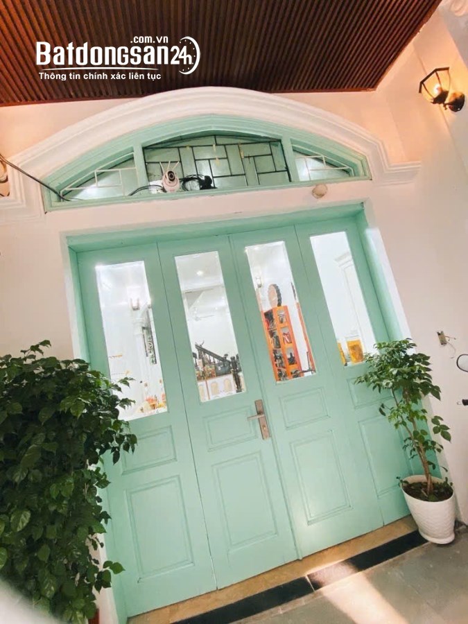 Nguyễn Phúc Lai hồ Hoàng Cầu, Phường Đống Đa. Ô tô đỗ cửa - giá đẹp