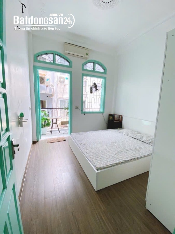 Nguyễn Phúc Lai hồ Hoàng Cầu, Phường Đống Đa. Ô tô đỗ cửa - giá đẹp