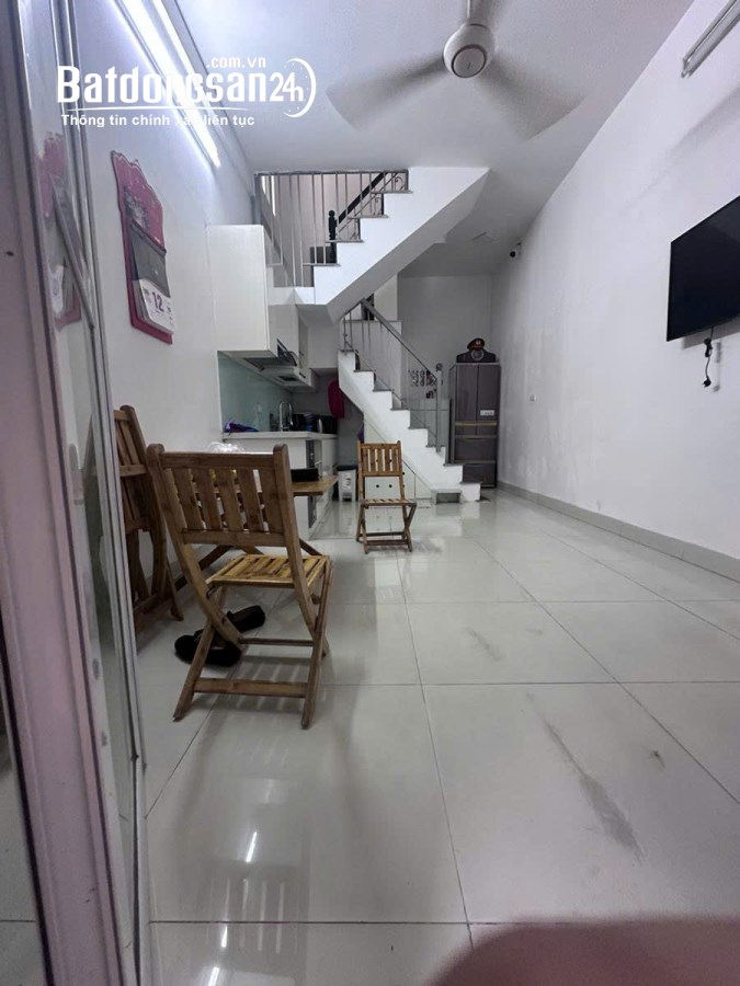 BÁN NHÀ TÂY SƠN ĐỐNG ĐA NHÀ ĐẸP  FULL NỘI THẤT Ở NGAY ,CÁCH ÔTÔ 10M DT22M 5T 7,6 TỶ