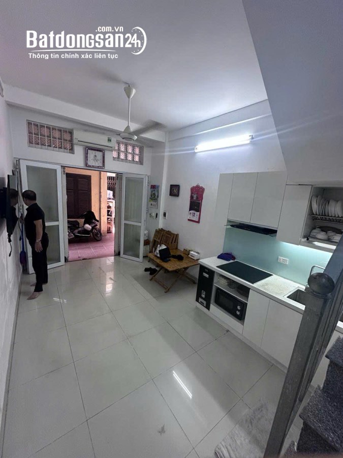 BÁN NHÀ TÂY SƠN ĐỐNG ĐA NHÀ ĐẸP  FULL NỘI THẤT Ở NGAY ,CÁCH ÔTÔ 10M DT22M 5T 7,6 TỶ