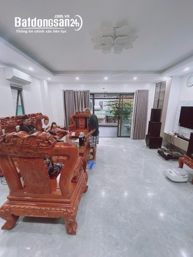 ĐÀM QUANG TRUNG – BÁT KHỐI – LONG BIÊN – 81M – 5 TẦNG – LÔ GÓC 2 THOÁNG – THANG MÁY 