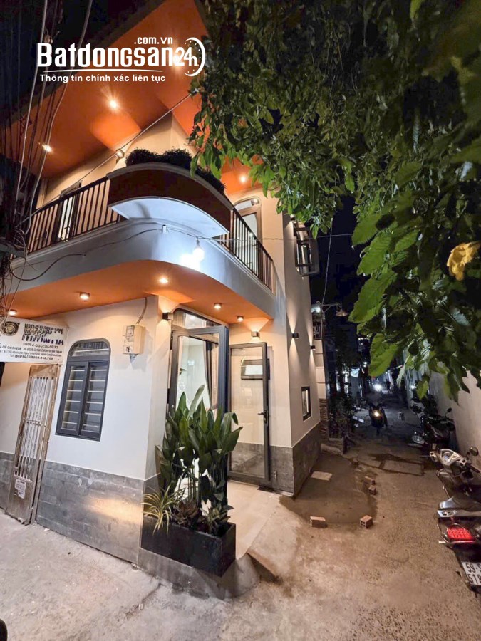 MT Hẻm - Thoáng - Nhà Đẹp - Vị Trí Tốt .