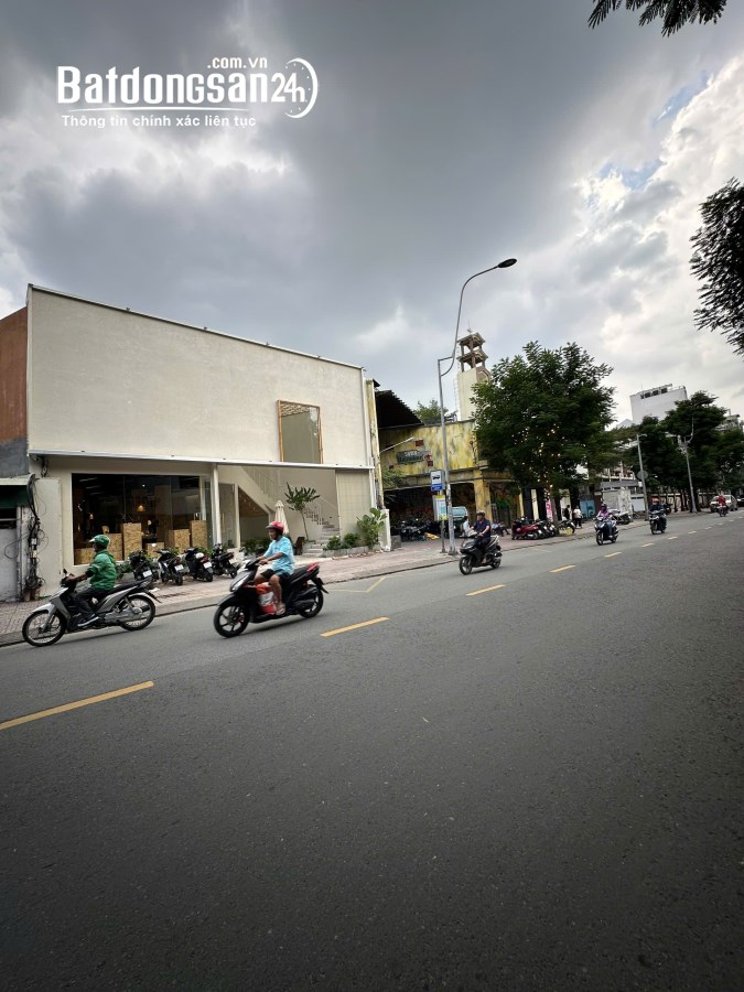 Bán nhà mặt tiền Đường Lê Văn Sỹ, Phường Nhiêu Lộc (Quận 3 cũ), Hồ Chí Minh