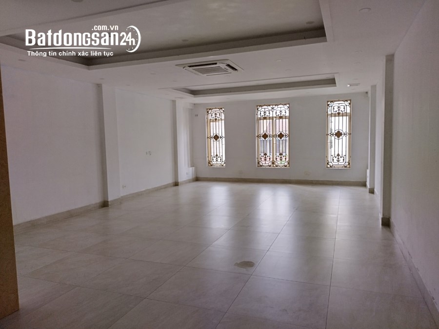Cho thuê nhà Phố Việt Hưng, Phường Việt Hưng (Q Long Biên cũ), TP Hà Nội