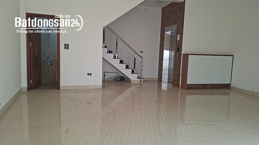 Bán nhà mặt tiền Đường Phố Trạm, Phường Long Biên (Q Long Biên cũ), Hà Nội