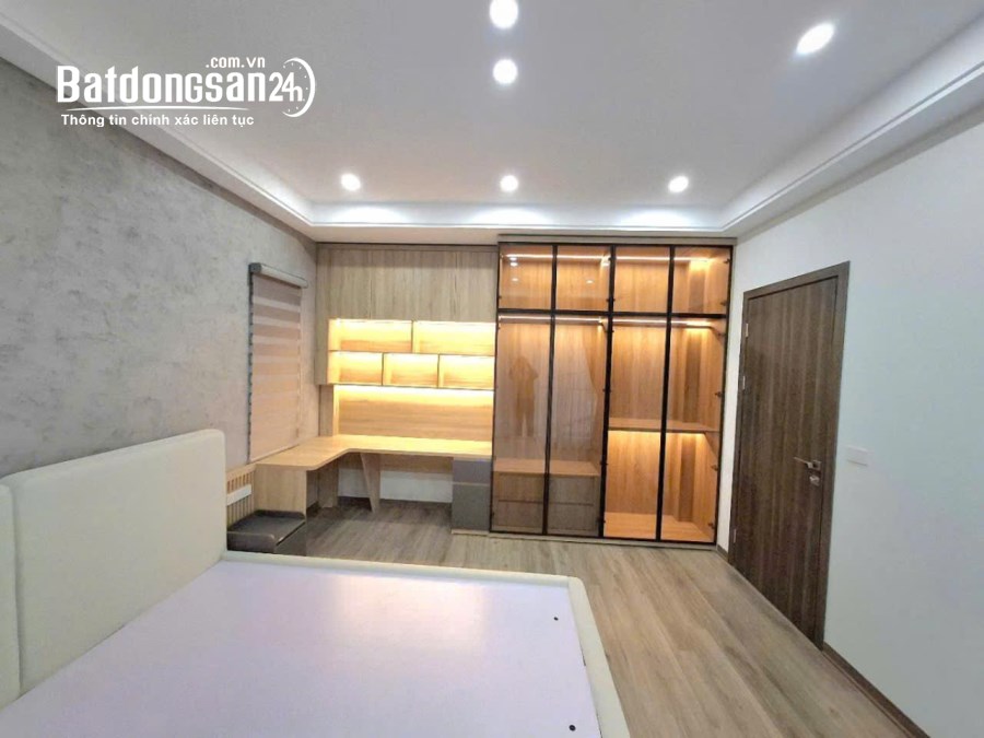 Bán nhà mặt tiền Đường Phố Trạm, Phường Long Biên (Q Long Biên cũ), Hà Nội