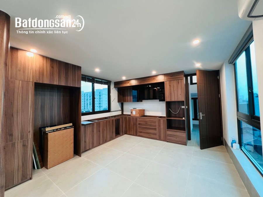 Bán tòa văn phòng Nguyễn Khang, Yên Hòa Cầu Giấy, 9 tầng thang máy, hầm để xe , 75m2, 35 tỷ.