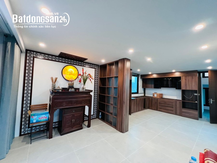 Bán tòa văn phòng Nguyễn Khang, Yên Hòa Cầu Giấy, 9 tầng thang máy, hầm để xe , 75m2, 35 tỷ.