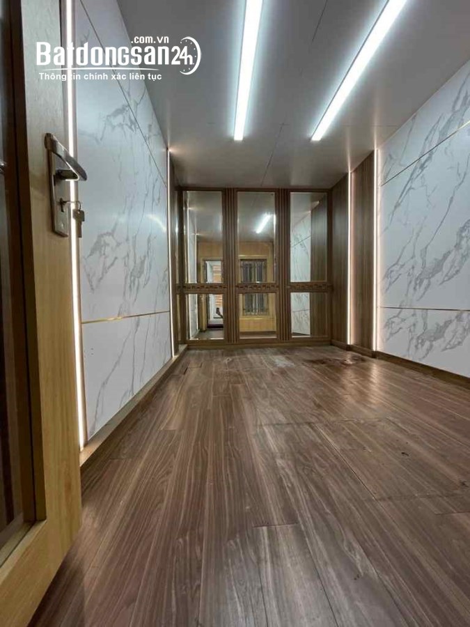 Bán nhà mặt tiền Đường Láng, Phường Đống Đa (Q Đống Đa cũ), Hà Nội