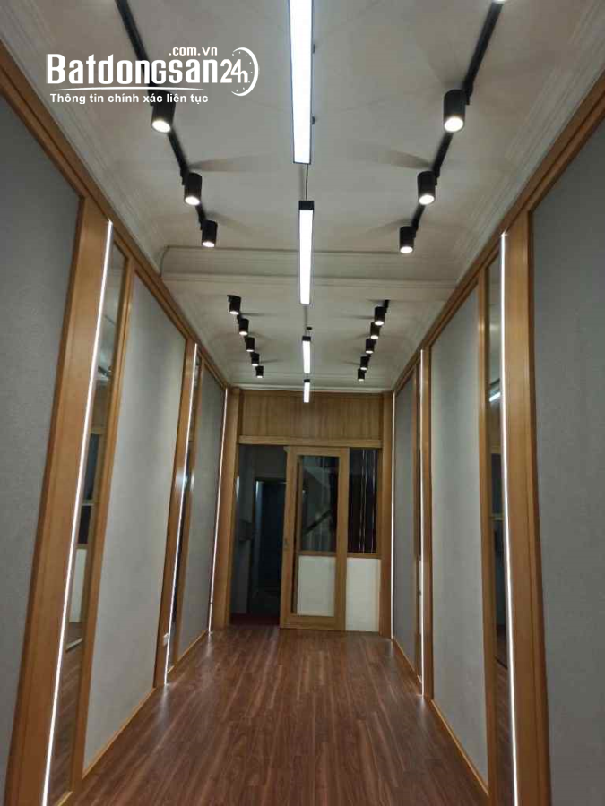 Bán nhà mặt tiền Đường Láng, Phường Đống Đa (Q Đống Đa cũ), Hà Nội