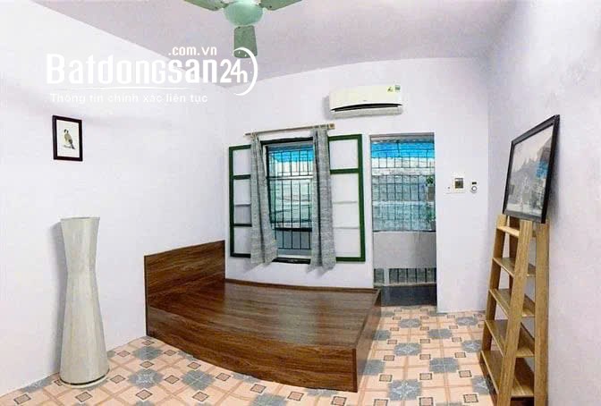 Cho thuê nhà tập thể Trần Quốc Toản, Hoàn Kiếm 50m, 2 ngủ giá 10 triệu, nhà đẹp