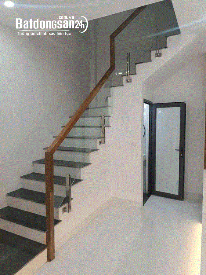 Bán gấp nhà 30m2 tại Tây Mỗ, 5,55 tỷ, 3PN + 4WC + 5 tầng, Phường Tây Mỗ (Q Nam Từ Liêm cũ)