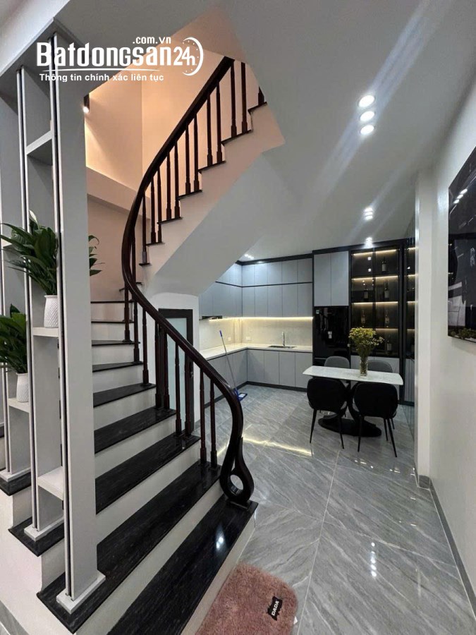 BÁN NHÀ XUÂN THỦY, CẦU GIẤY, NGÕ Ô TÔ, SỔ VUÔNG ĐÉT, DT: 39/42M2, 4 TẦNG, MT 3.8M