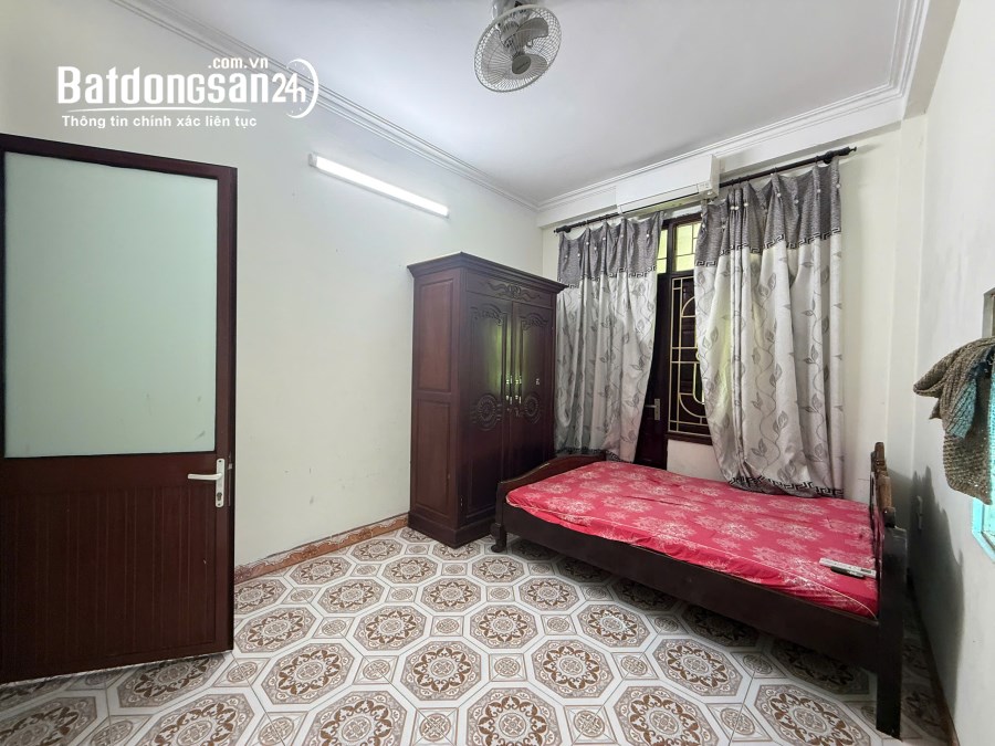 Cho thuê nhà riêng gần Đình Làng Phú Đô, Từ Liêm 47m x 4T, 3PN3WC giá 11 triệu/Tháng