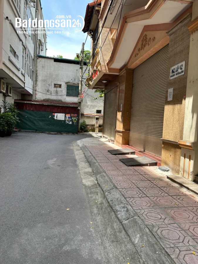 "Bán nhà phố Lạc Trung, Phường Vĩnh Tuy, Hai Bà Trưng 40m, 6 tầng, mt 4.3m. Giá: 13 tỷ
