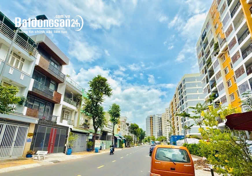 Bán nhà mặt tiền Đường D2, Phường Tăng Nhơn Phú (Quận 9 cũ), Hồ Chí Minh