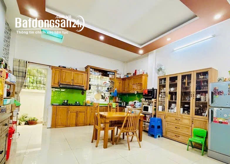 Bán nhà mặt tiền Đường D2, Phường Tăng Nhơn Phú (Quận 9 cũ), Hồ Chí Minh