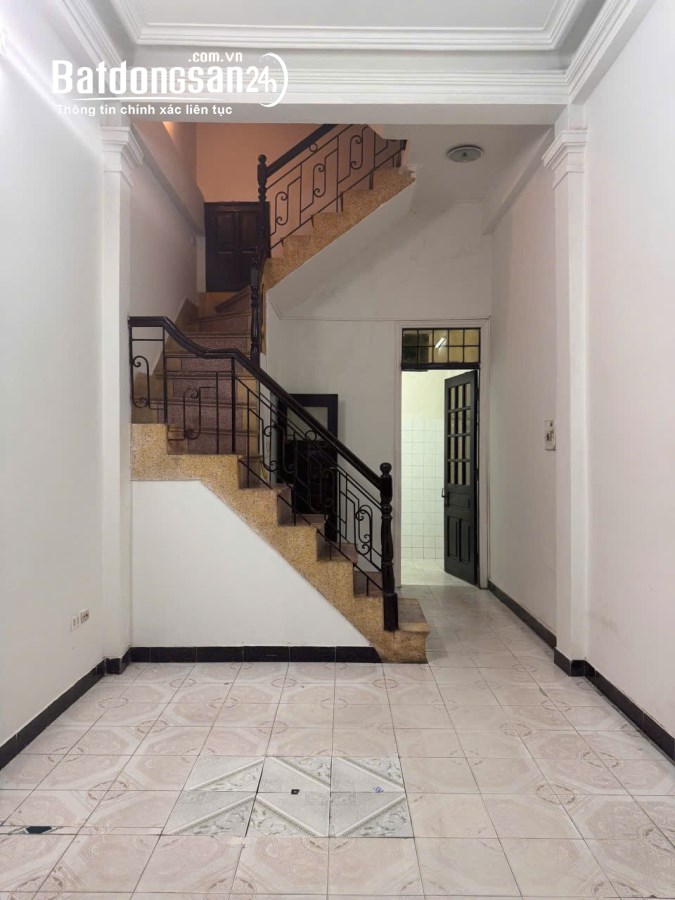 Cho thuê nhà riêng Hồ Đắc Di, Đống Đa 30m x 4T giá 10tr, NHÀ ĐẸP, 5M ô tô, kinh doanh