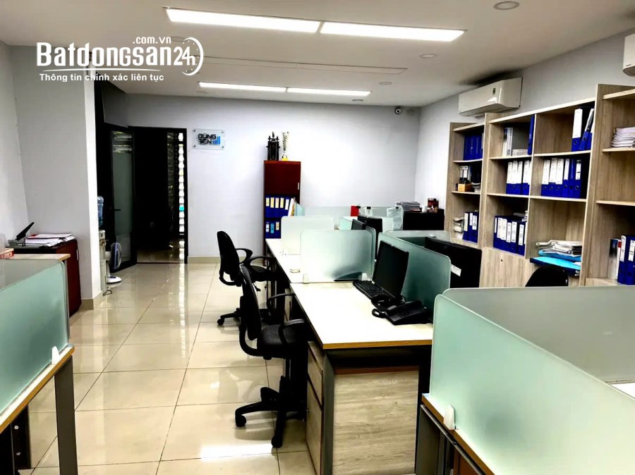 Nhà Hẻm Xe Hơi 5m, Phường Sài Gòn, Quận 1, 4 Tầng,  Cách Mặt Tiền 30m, 1500m tới WincoM.