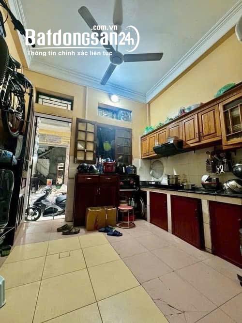Phường Cầu Giấy  GIẢM NGAY 350 TRIỆU TRẦN QUỐC HOÀN, PHÂN LÔ 2 MẶT NGÕ Ô TÔ