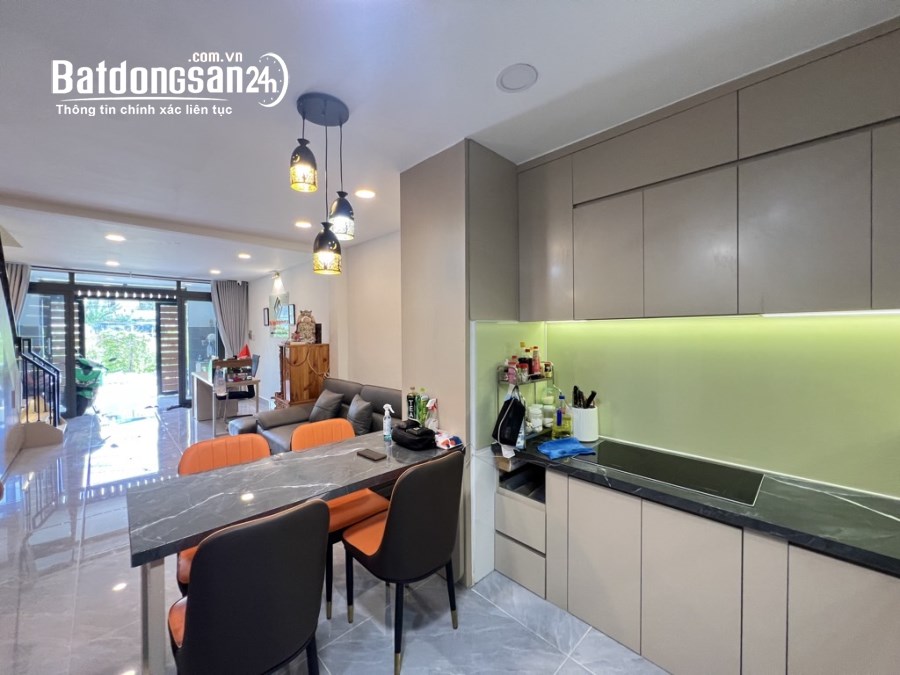 Bán nhà Đường 102, Phường Tăng Nhơn Phú (Quận 9 cũ), TP Hồ Chí Minh