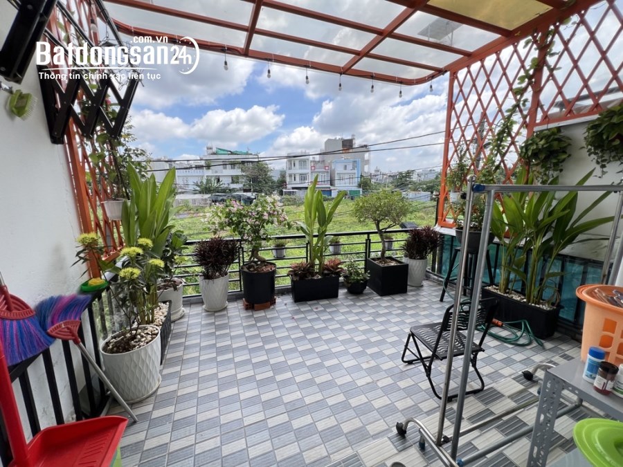 Bán nhà Đường 102, Phường Tăng Nhơn Phú (Quận 9 cũ), TP Hồ Chí Minh