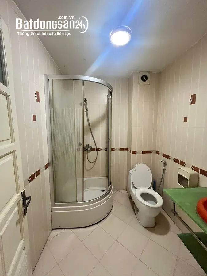 Mặt ngõ Trần Duy Hưng, Phường Yên Hòa (Q Cầu Giấy cũ),  5 tầng mặt tiền 3.3m giá 13.5 tỷ