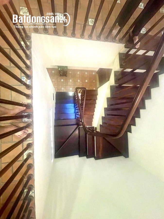 "Bán nhà phố Lạc Trung, Phường Bạch Mai, 73m, 4 tầng, mt 4.5m. Giá: 28.5 tỷ