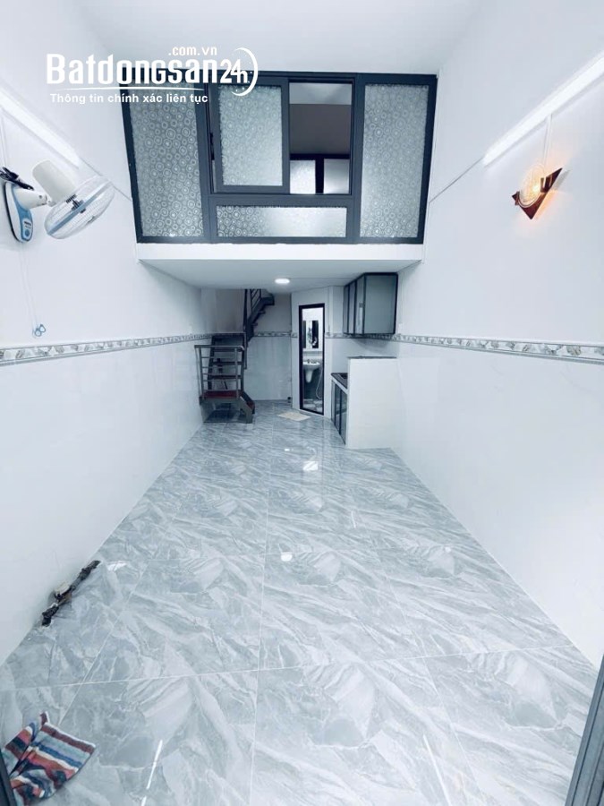 Nhà bán MẶT TIỀN đường Đoàn Văn Bơ Quận 4 MỚI ĐẸP, khu buôn bán sầm uất qua q1 2 phút