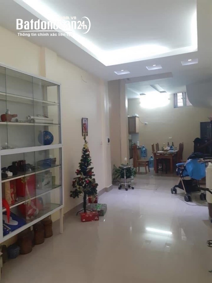 "Bán nhà phố Đặng Văn Ngữ, Phường Kim Liên (Q Đống Đa cũ) 56m, 5 tầng. Giá: 17.5 tỷ