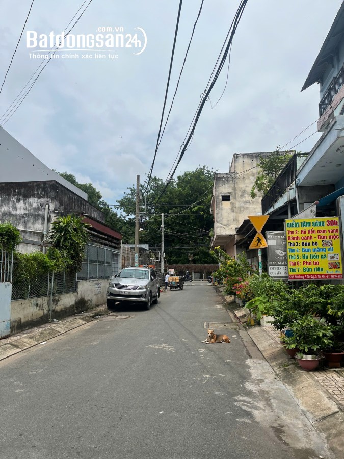 Cần bán nhà MT hẻm 8m Bình Long, Phường Tân Phú (Q Tân Phú cũ) 95,2m giá 11,99 tỷ