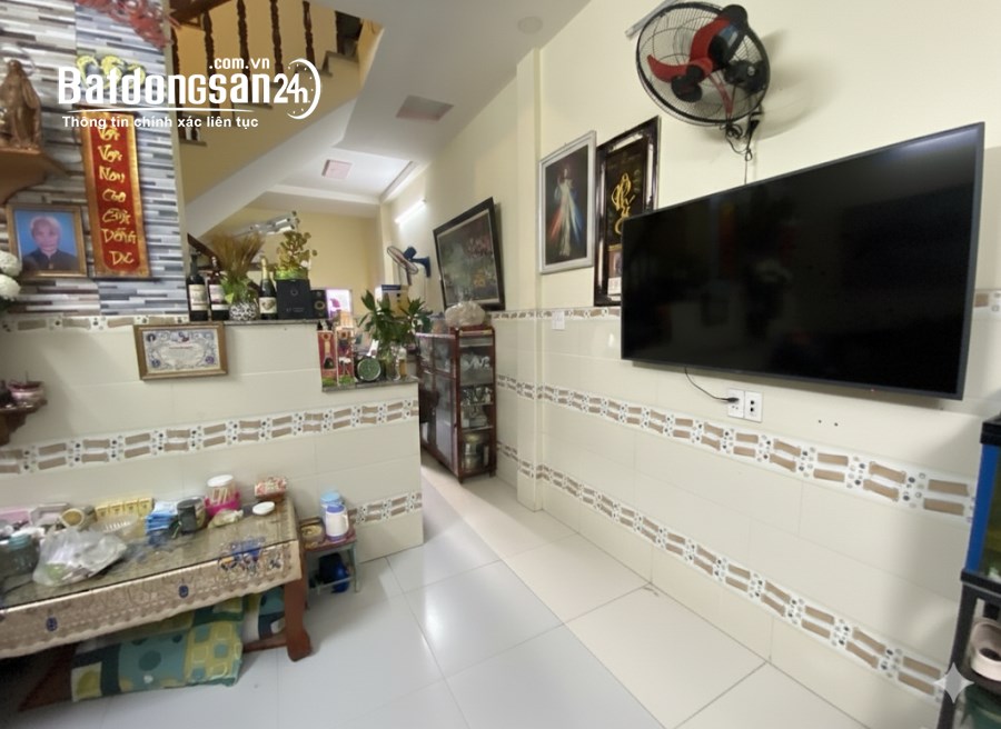 Bán nhà Đường Lý Tế Xuyên, Chỉ 2.5 tỷ, 33m2, SHR, HXH tại Linh Đông, Thủ Đức cũ
