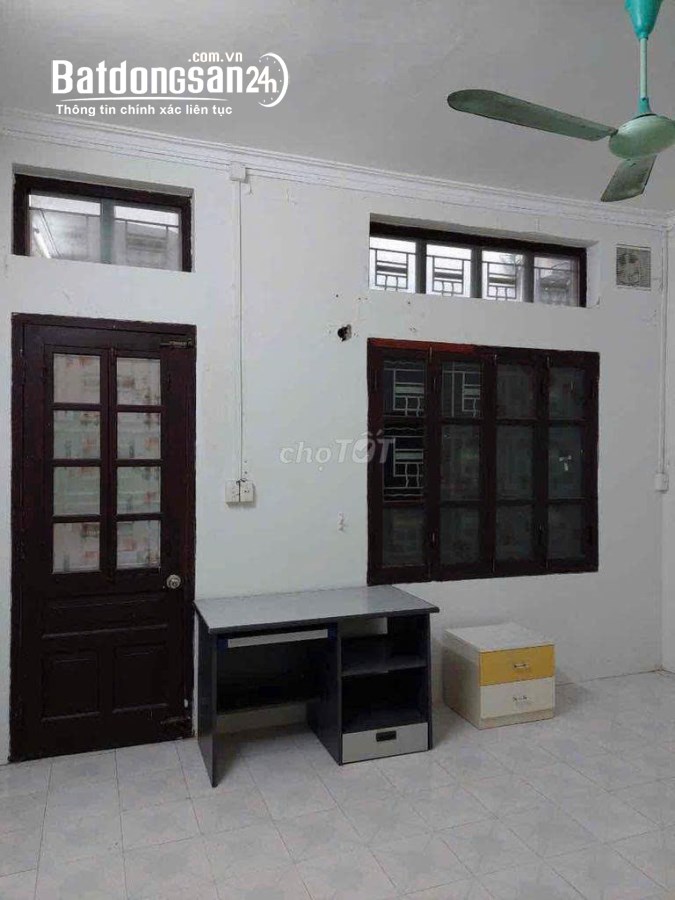 Cho thuê nhà riêng ngõ 2 Vũ Thạnh, Phường Ô Chợ Dừa, Đống Đa 33m2
