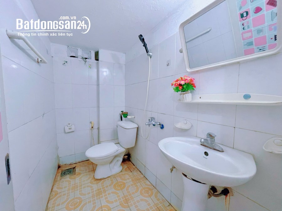 Cho thuê căn hộ Đường Nguyễn Khánh Toàn, Phường Cầu Giấy (Q Cầu Giấy cũ), Hà Nội