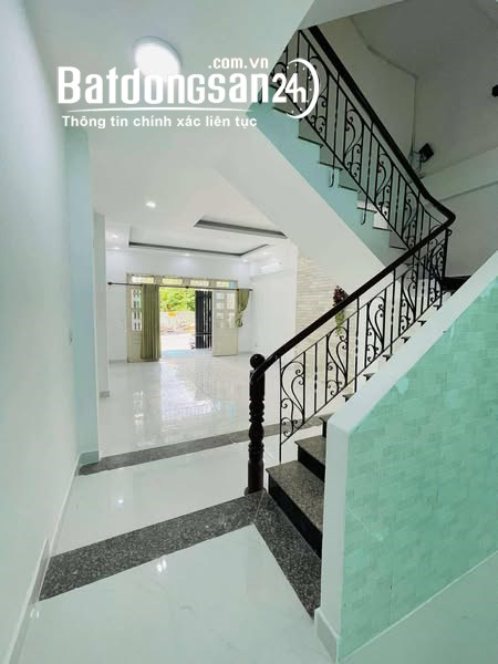 Bán nhà mặt tiền Đường D1, Phường Phú Thuận (Quận 7 cũ), Hồ Chí Minh